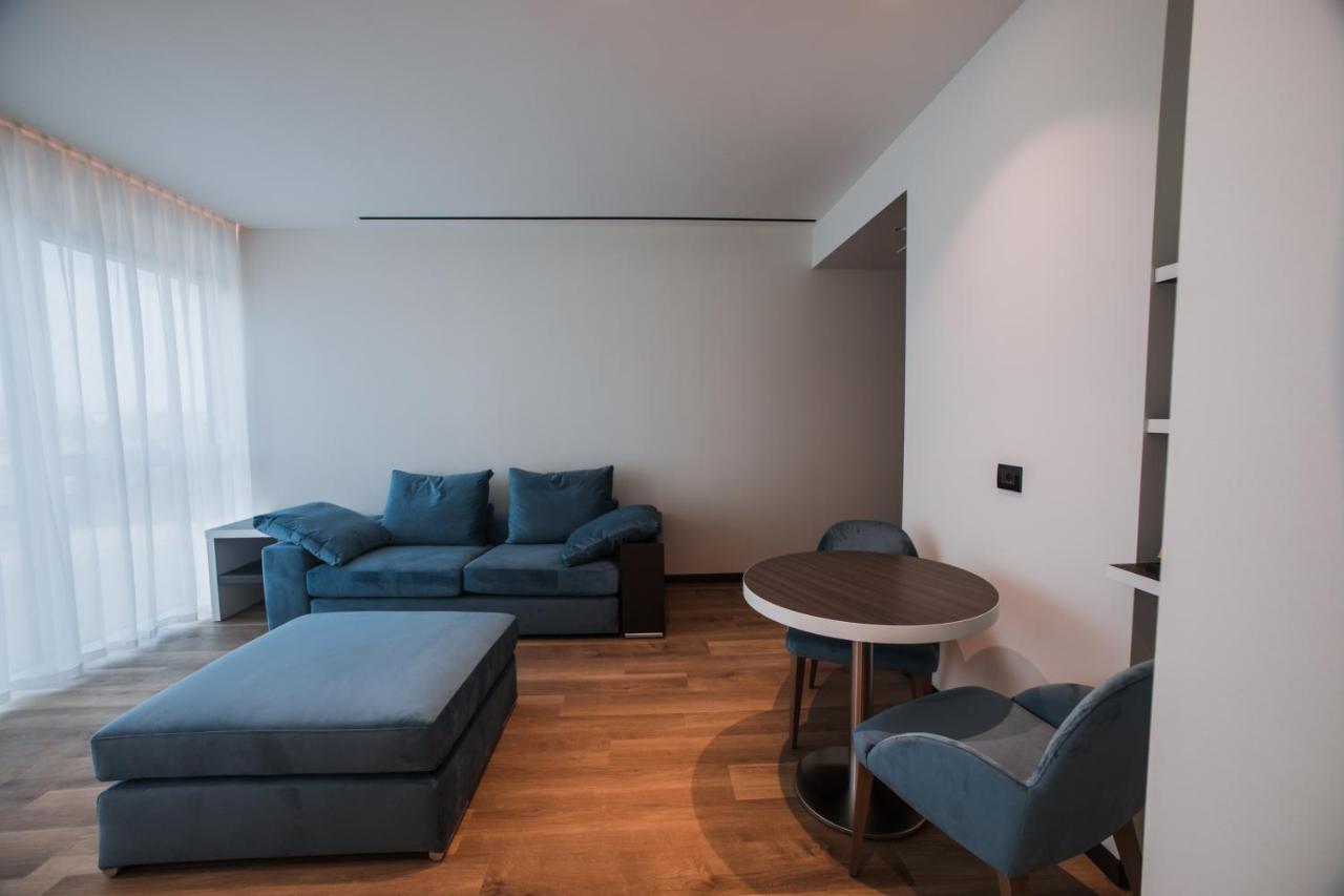 Life Hotel 4*