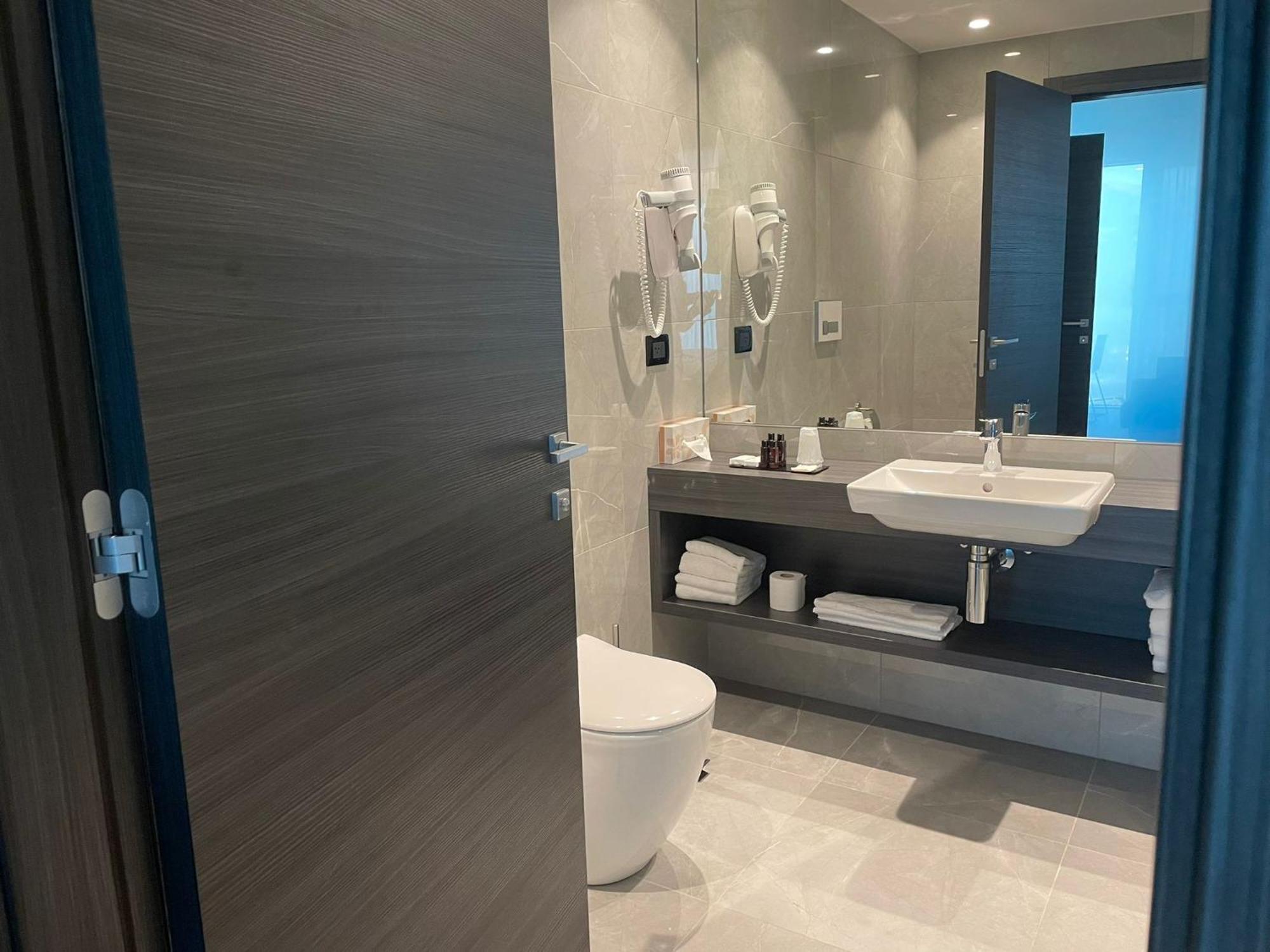 Life Hotel 4*